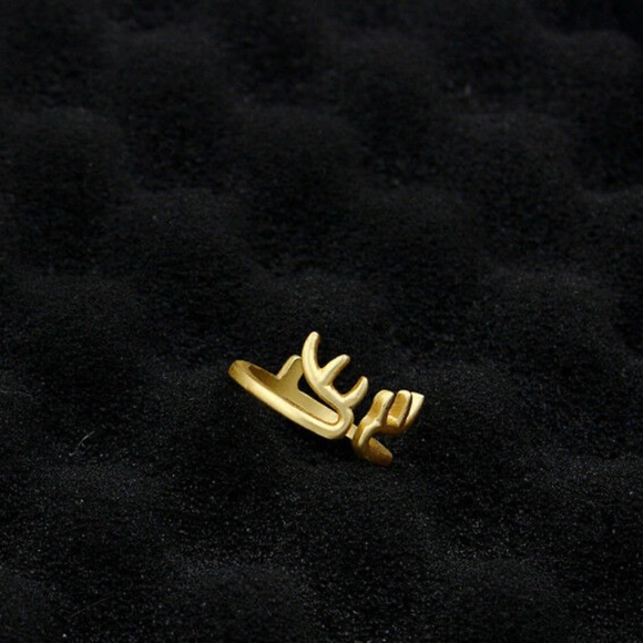 Adorable Reindeer Deer Gold Antlers Holiday Christmas Ring - Picture 4 of 6